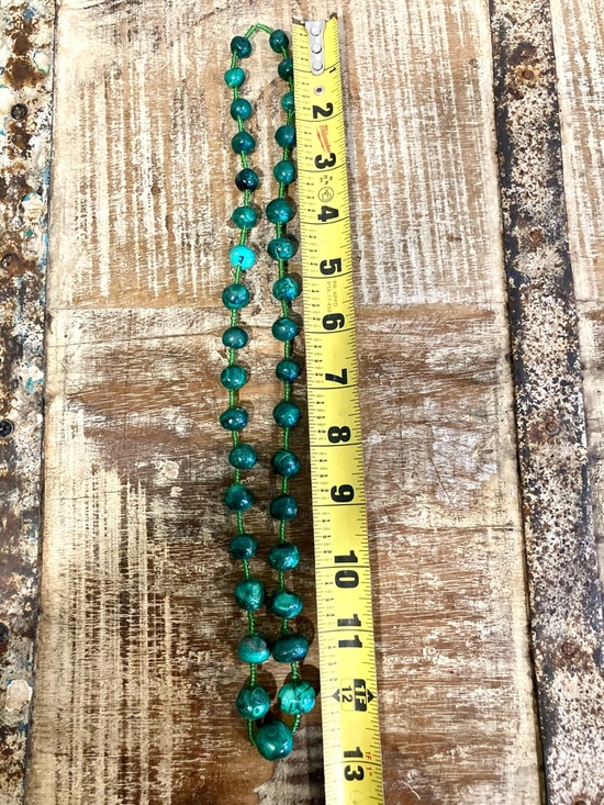Green Malachite Stone Beaded Necklace Graduated Beads with Glass Bead Spacers - Picture 8 of 10